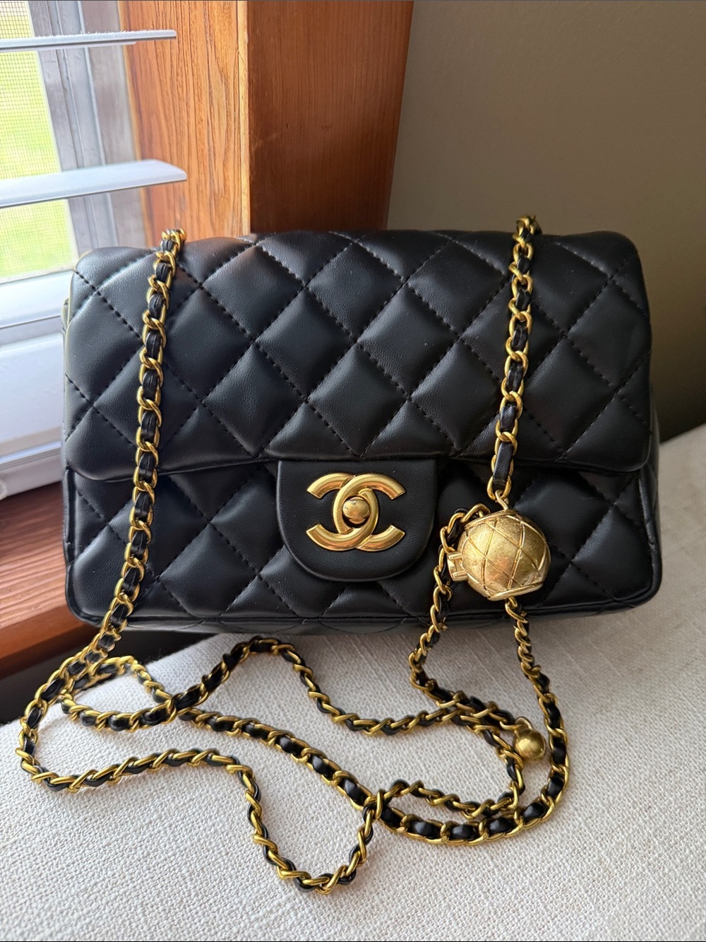 Small quilted crossbody